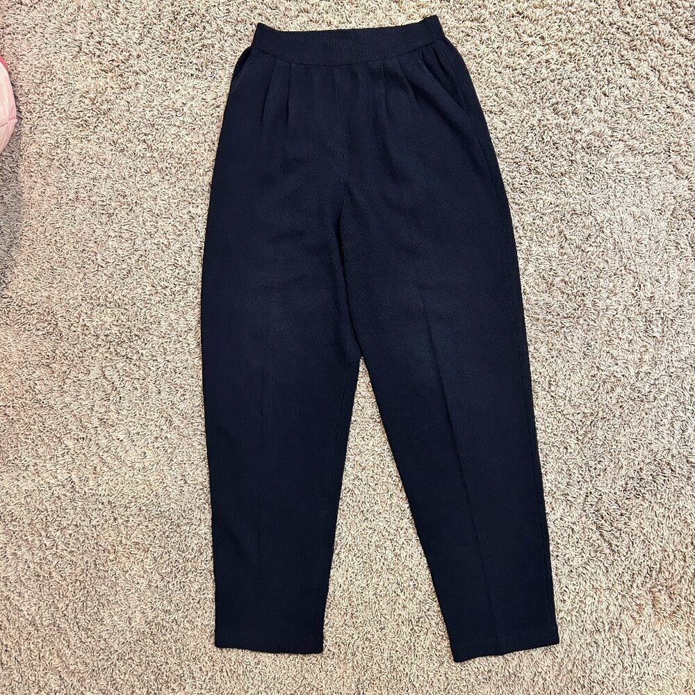 ST JOHN Separates Black Santana Knit Pleated Pants Size 6 Taper Leg Pull On